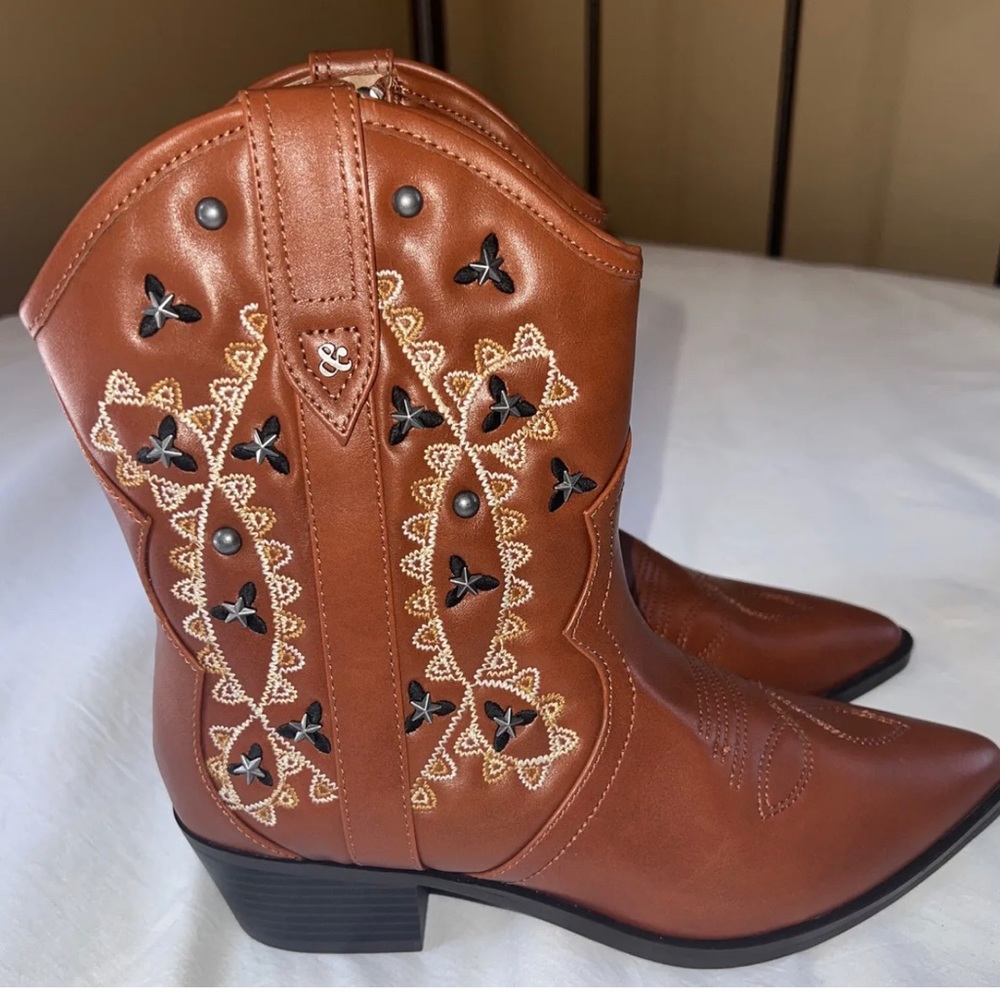 WOMENS SAM AND LIBBY COWBOY ALL MAN MADE  BROWN POINTY TOE  BOOTS Sz. 8